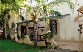 4 Bedroom House in Protea Park