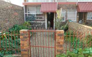 2 Bedroom Apartment in Clubview