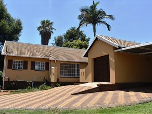 4 Bed House in Rietvalleipark