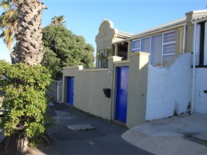 3 Bed Duplex in Quigney