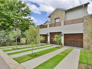 4 Bed House in Helderfontein Estate