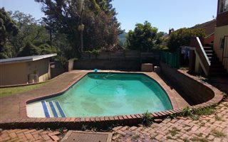 3 Bedroom House in Prestbury
