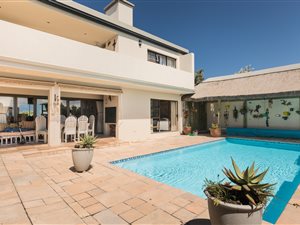 4 Bed House in Mossel Bay Golf Estate