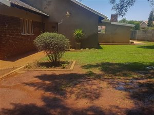 4 Bed House in Dennesig