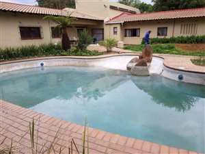 1 Bed Garden Cottage in Linbro Park AH