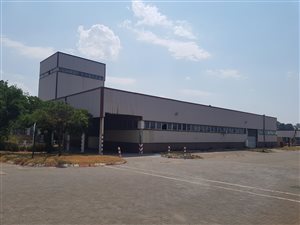 17600 m² Industrial space in Roodekop