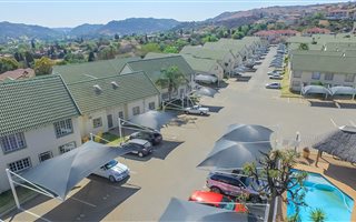 2 Bedroom Townhouse in Bassonia
