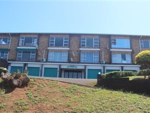 2 Bed Apartment in Umtentweni