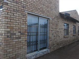 3 Bed House in Soweto Central