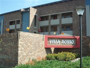 2 Bedroom Apartment in Rooihuiskraal North