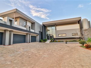 5 Bed House in Meyersdal Eco Estate