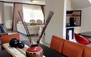 3 Bedroom House in Olympus AH