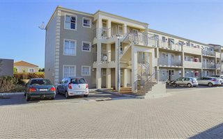 2 Bedroom Apartment in Melkbosstrand