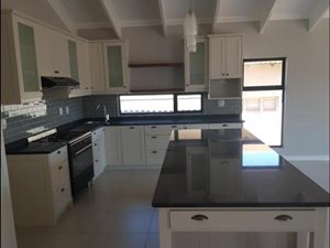 3 Bed House in Langebaan Country Estate