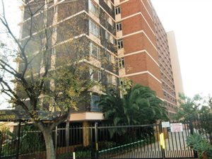 2 Bed Apartment in Weavind Park