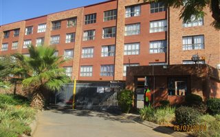 1 Bedroom Duplex in Hatfield