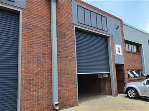 410 m² Industrial space in Glen Marais
