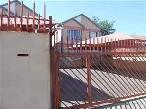 2 Bed Apartment in Jeppestown
