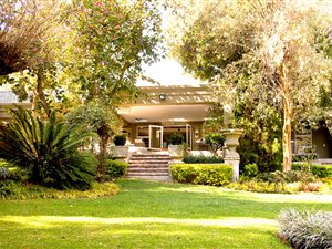 5 Bed House in Hurlingham