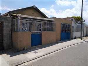 3 Bed House in Lentegeur