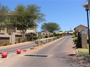 2 Bed Apartment in Paramount Estate