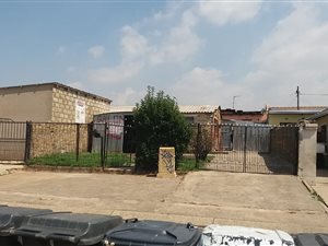 1 Bed House in Mofolo Central