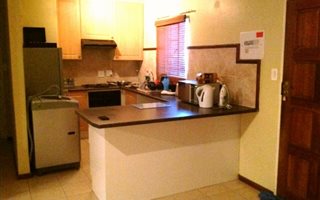 2 Bedroom Townhouse in Die Hoewes