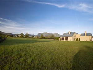 2154 m² Land available in George Central