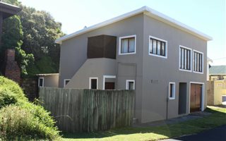 4 Bedroom House in Buffels Bay
