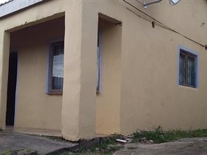 2 Bed House in Lovu