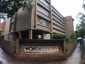 2 Bed Apartment in Wonderboom South