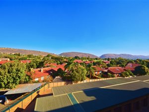 3 Bed Apartment in Sinoville
