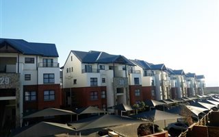 3 Bedroom Apartment in Greenstone Hill