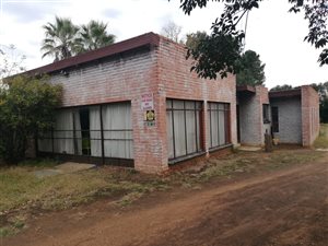 5 Bed House in De Deur