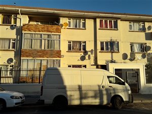 2 Bed Apartment in Parow North