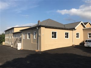30 Bed Flat in Scottsville