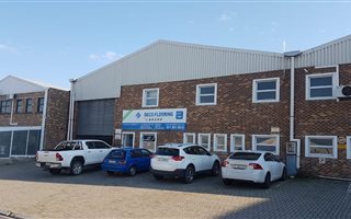 638 m² Industrial space in Kraaifontein Central