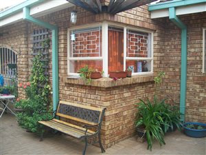 2 Bed Townhouse in La Hoff