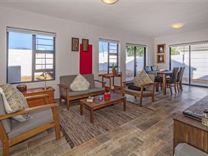 3 Bed House in Gordons Bay Central