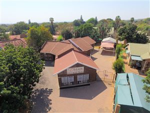 300 m² Office Space in Safari Gardens
