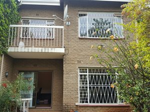 3 Bed Townhouse in Bedford Park