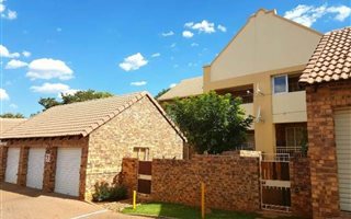 2 Bedroom Townhouse in Olympus