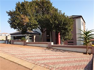 4 Bed House in Magaliesberg Country Estate