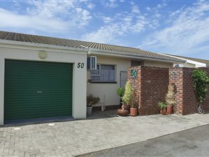 2 Bedroom Townhouse in Gonubie