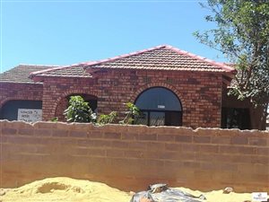2 Bed House in Boitumelo