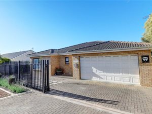 3 Bed House in Uitzicht