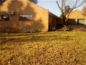 8565 m² Farm in President Park