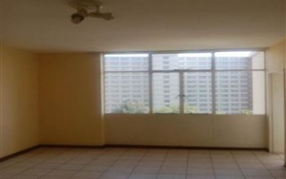1.5 Bedroom Flat in Bedford Gardens