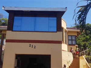 3 Bed House in Montclair