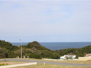 700 m² Land available in Glen Gariff